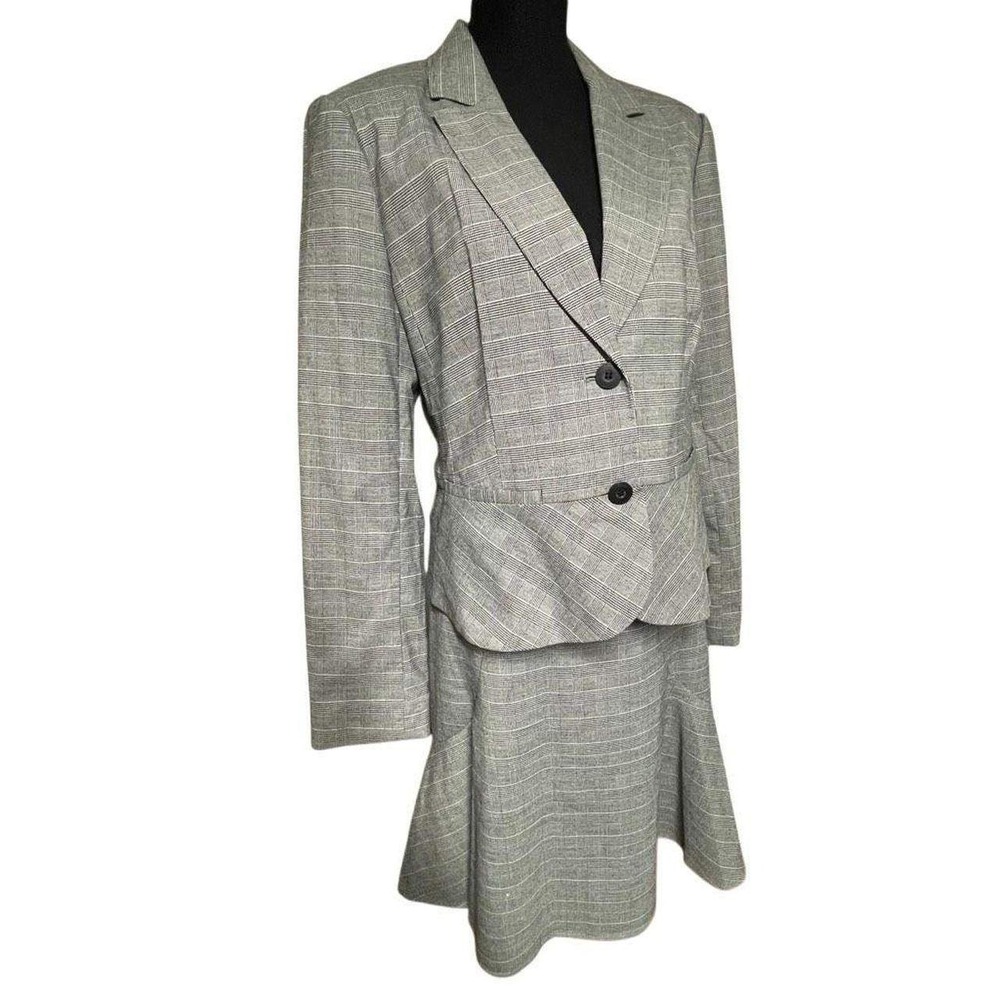 Axcess Liz Claiborne Glen Plaid Peplum Skirt and Suit Jacket - Picture 1 of 8